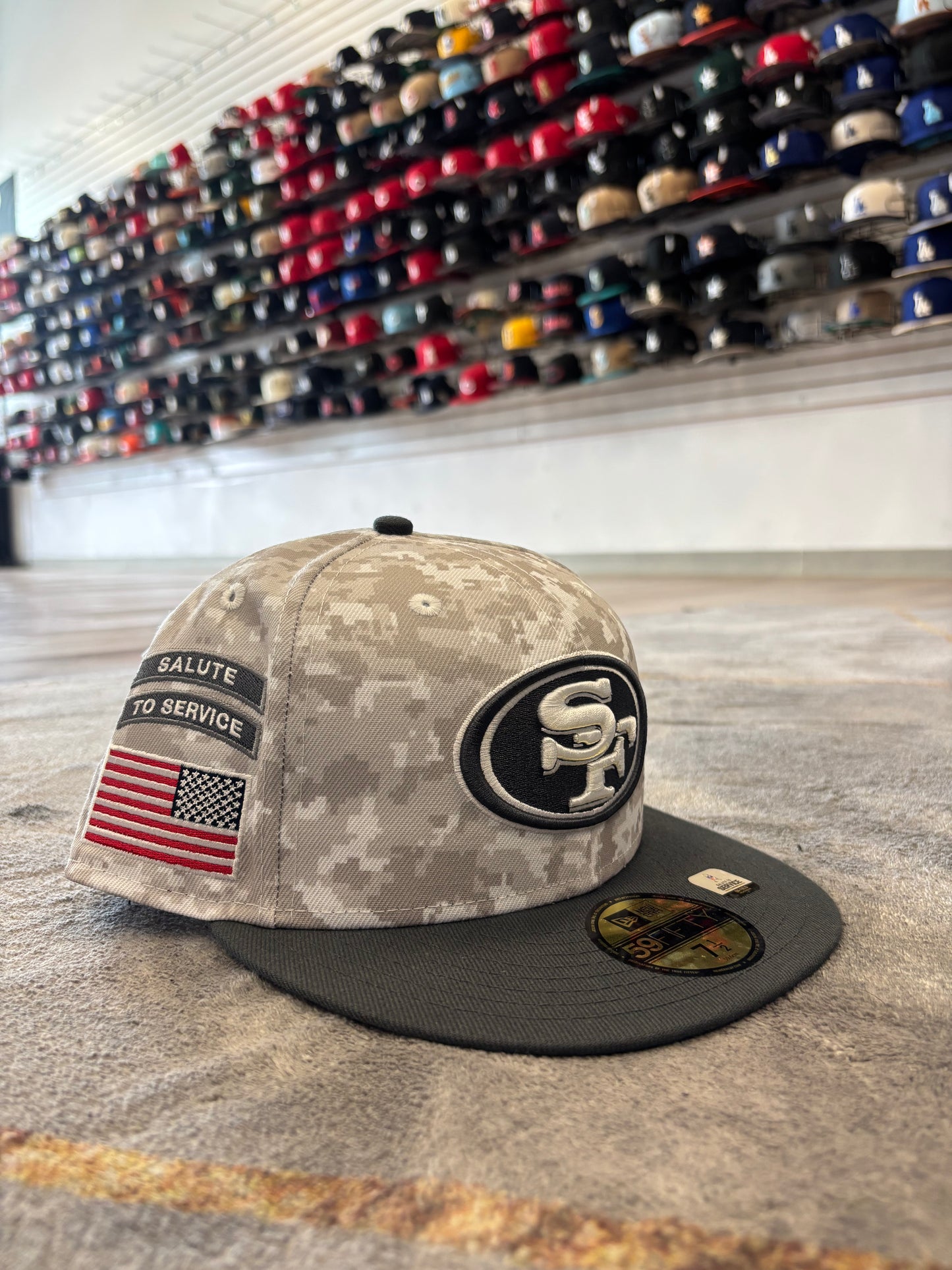SF 49ers “Salute To Service” Fitted Hat
